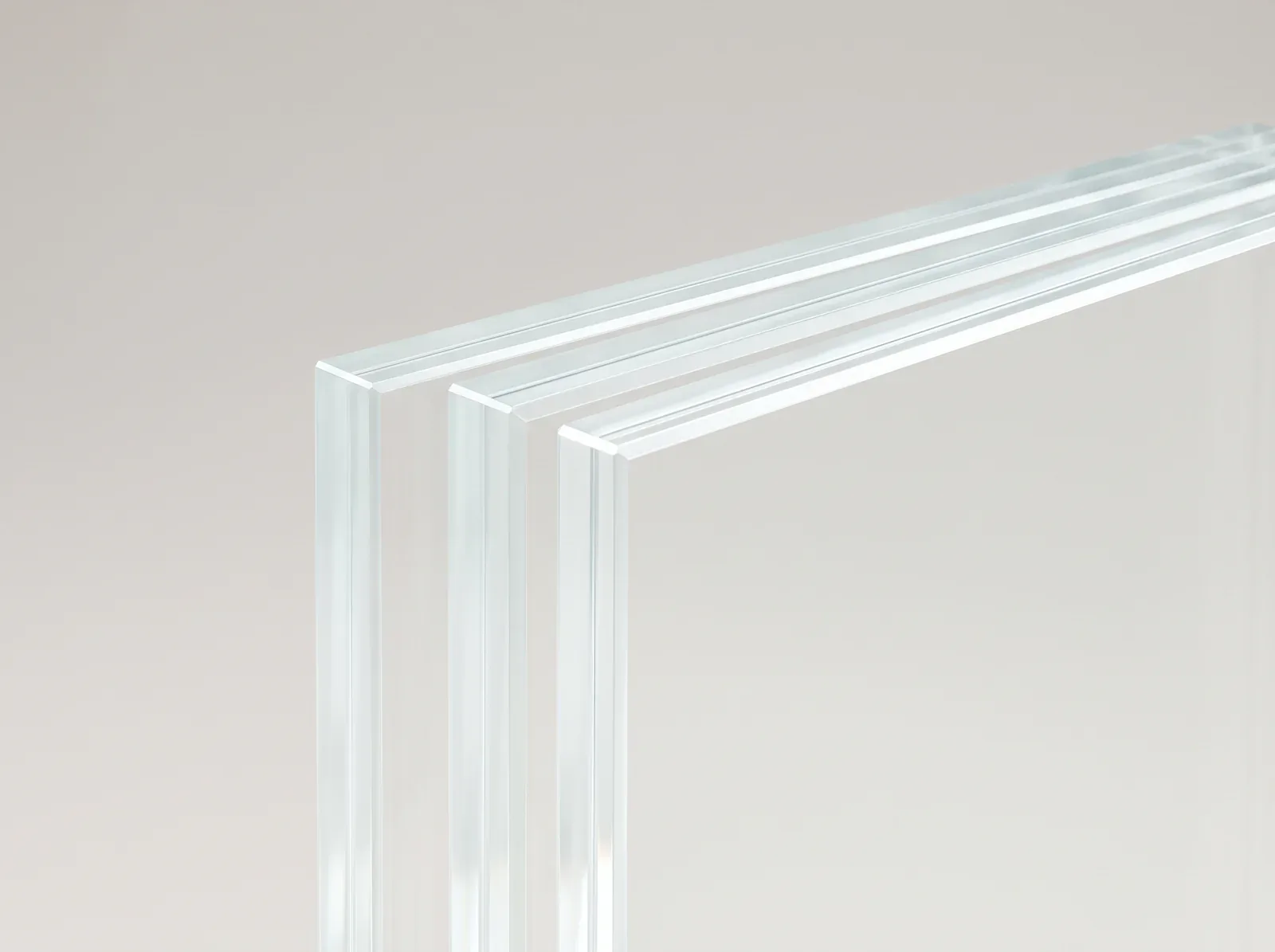 Ultra-Clear vs Clear Float Glass: Iron Content, Optical Purity, and Applications - authentic product photo